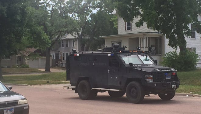 SWAT making it way to 14th and Duluth
