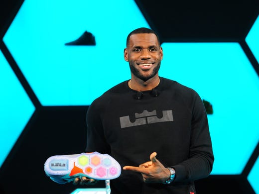 LeBron unveils new Nike shoe in Oregon