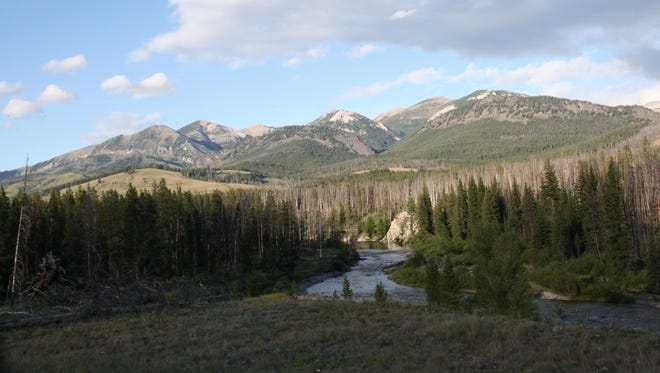 Remote Vacation Ranch Keeps True To Montana Roots