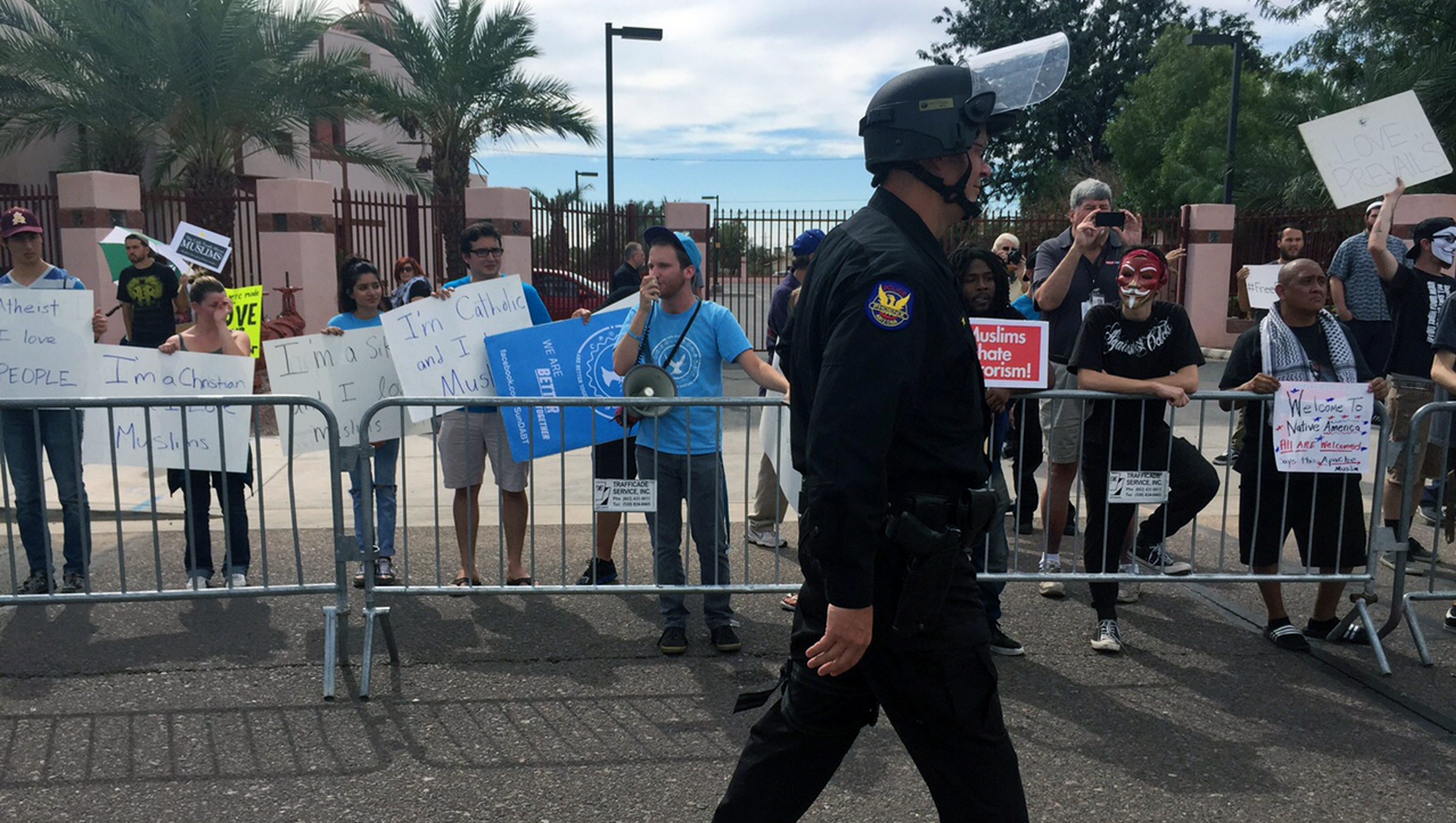 Supporters Often Top Protesters At Anti Islam Rallies supporters-often-top-protesters-at-anti-islam-rallies