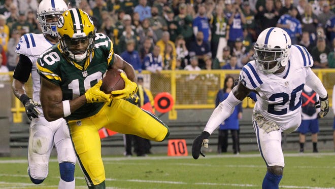 Green Bay Packers' Randall Cobb (18) catches a three-yard pass for a touchdown during the fourth quarter of their game Sunday, November 6, 2016 at Lambeau Field in Green Bay, Wis. The Indianapolis Colts beat the Green Bay Packers 31-26.