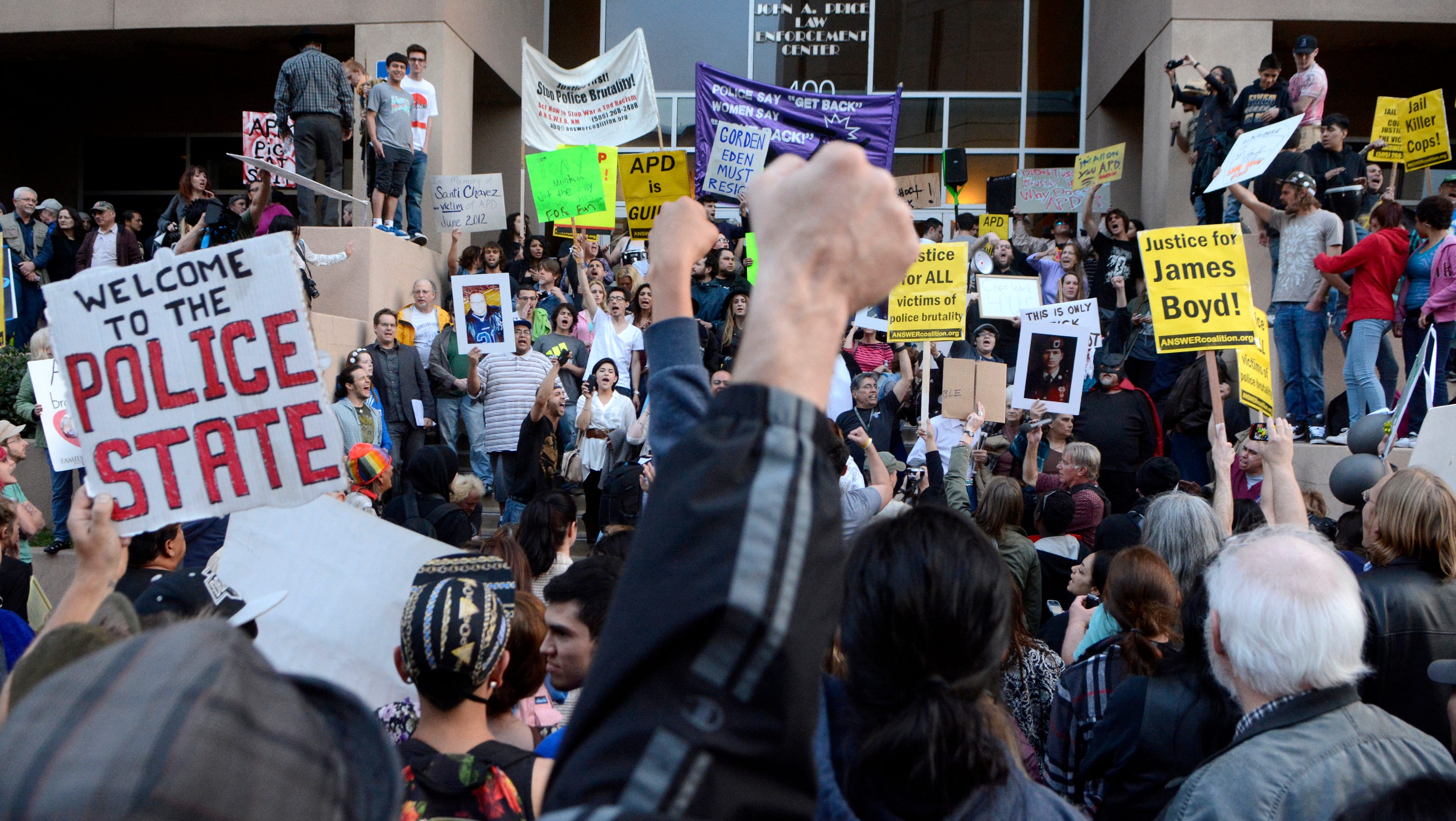 Albuquerque Police Face Hundreds Of Protesters