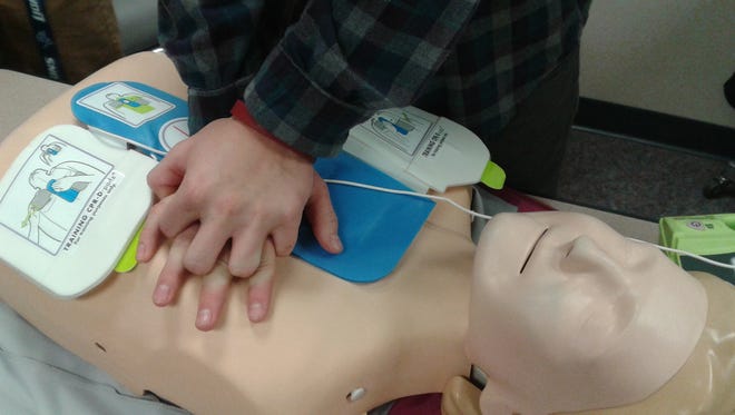 The Farmington Hills Fire Department offers a CPR/AED and first aid class May 6.