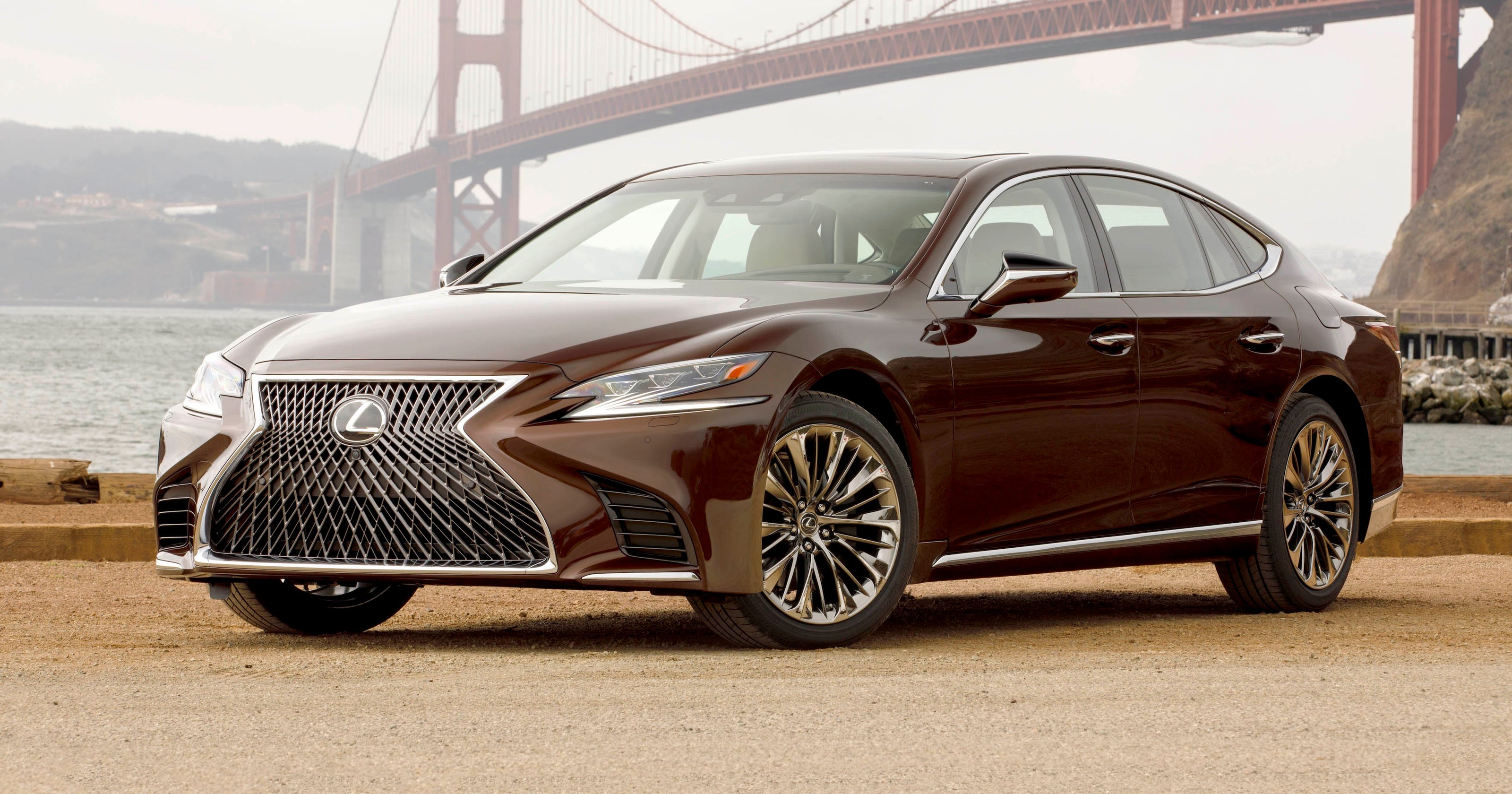 2018 Lexus LS 500 is a 100K beauty with beastly controls