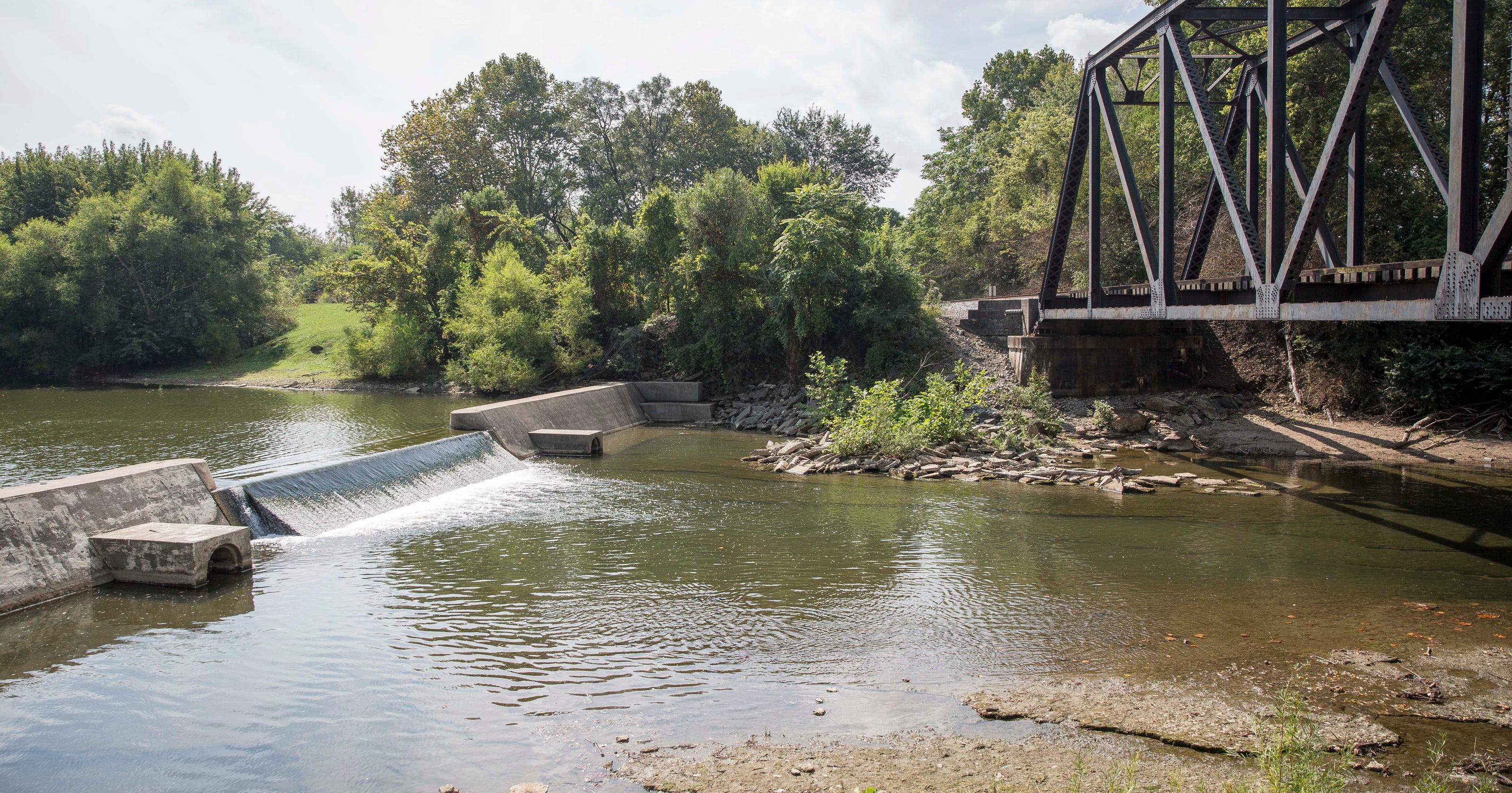 'Animals will take over' if White River dams ditched