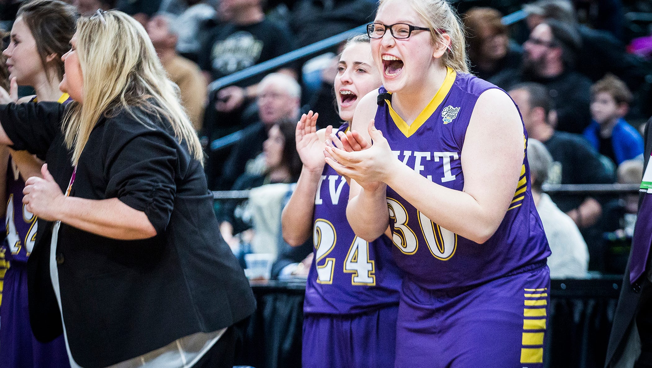 Vincennes Rivet falls to Marquette Catholic in Class 1A state final