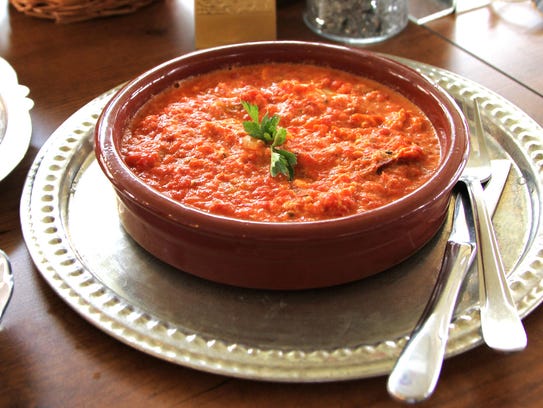 Traditional Turkish cuisine, Menemen in a earthenware