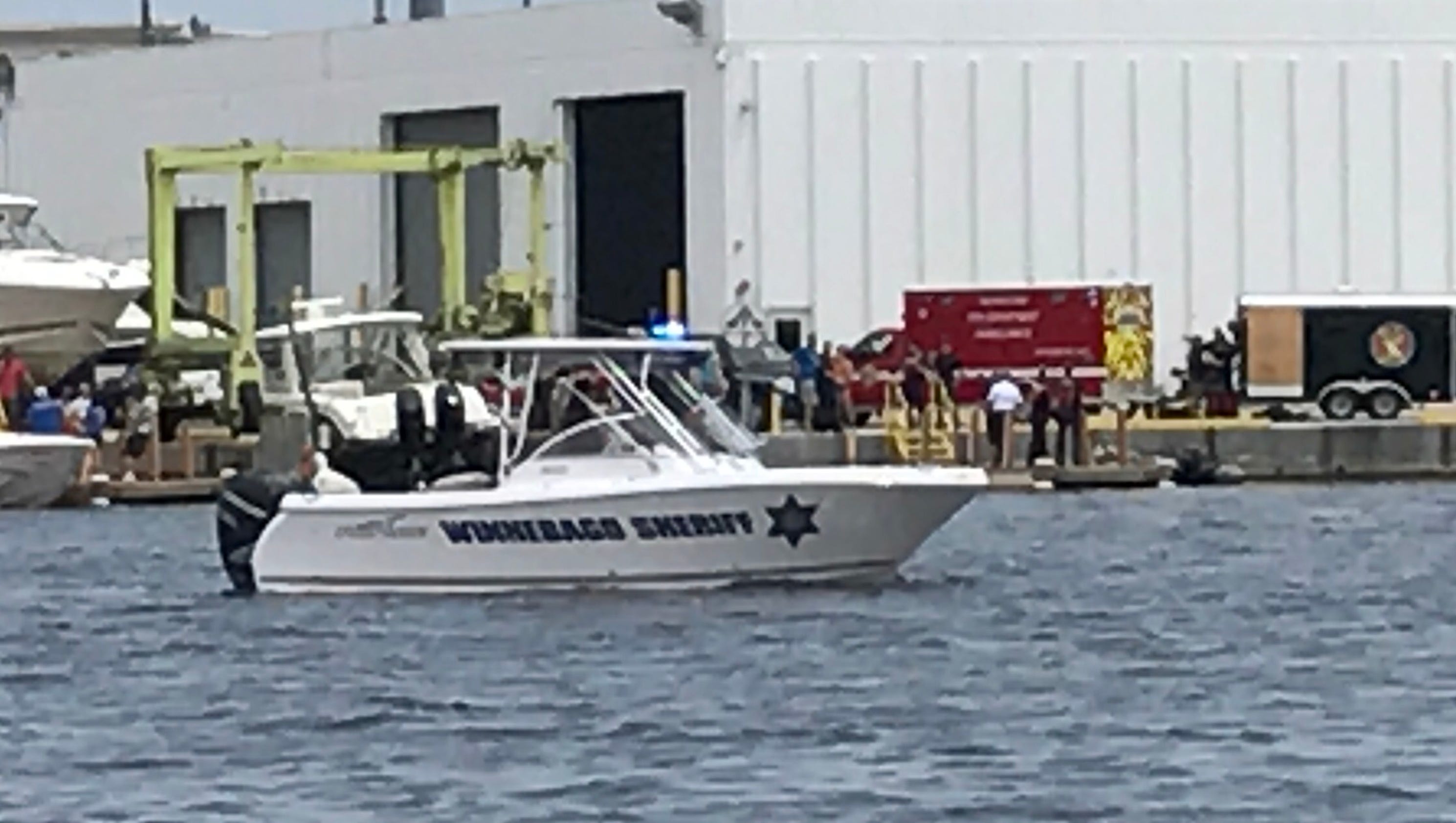 Oshkosh helicopter crash Downed power lines impede search of Fox River
