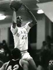 Anfernee 'Penny' Hardaway, of Treadwell High School,