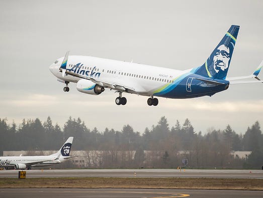 An Alaska Airlines Boeing 737-800 painted with the