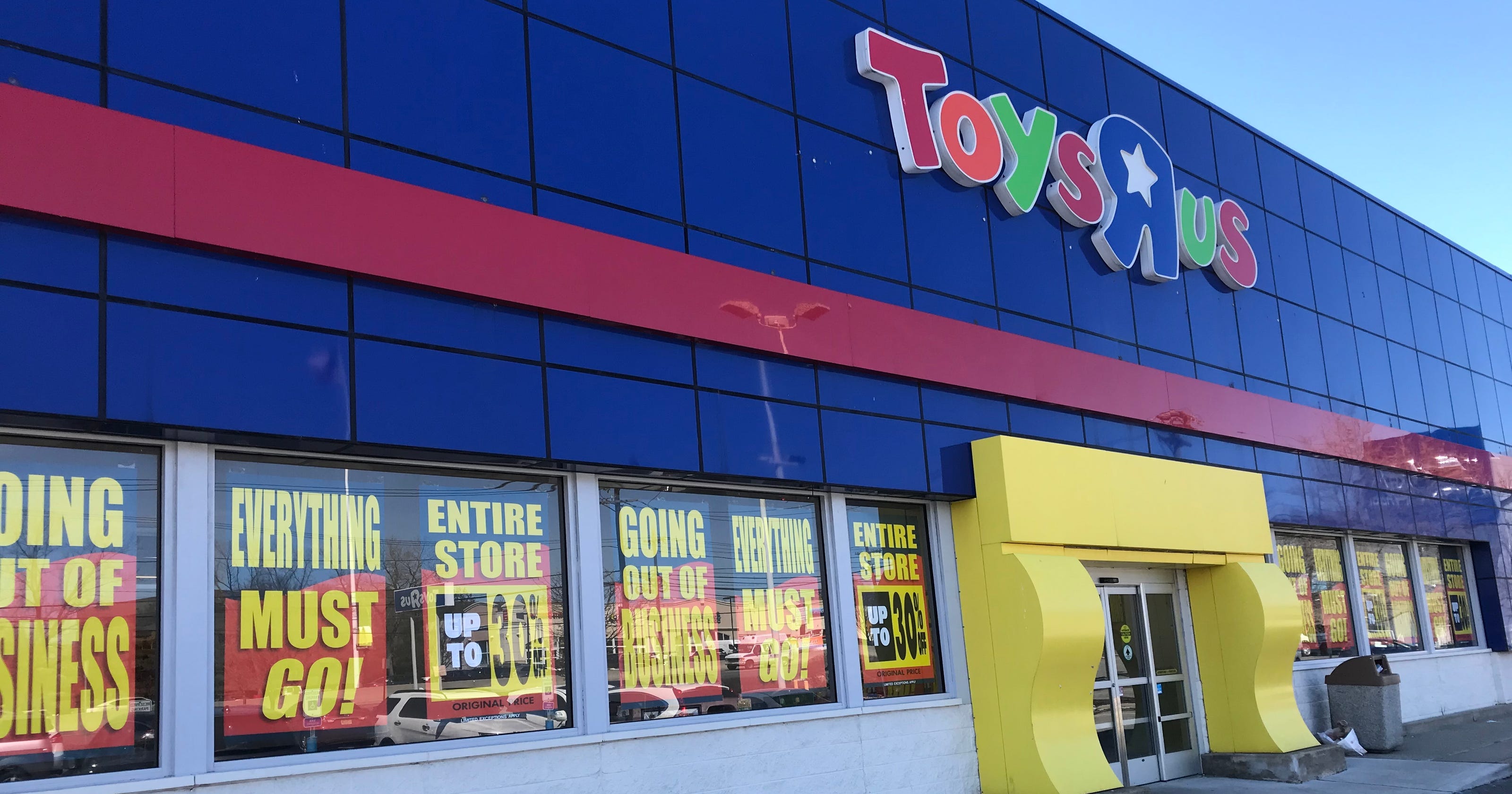 Raymour Flanigan Wins Lease For Former Toys R Us Store In Paramus
