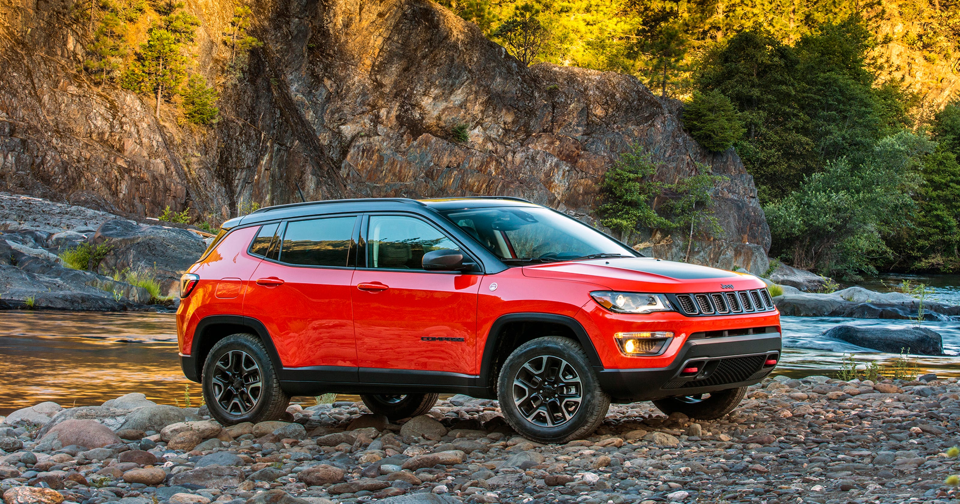 2017 Jeep Compass makes its North American debut today in