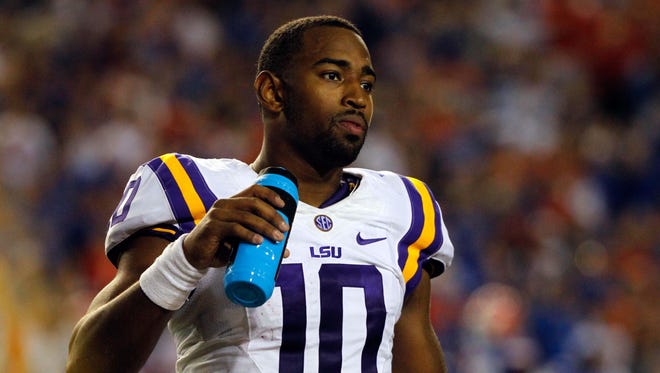 Former LSU quarterback Anthony Jennings has officially been announced as a transfer to the UL Ragin' Cajuns.