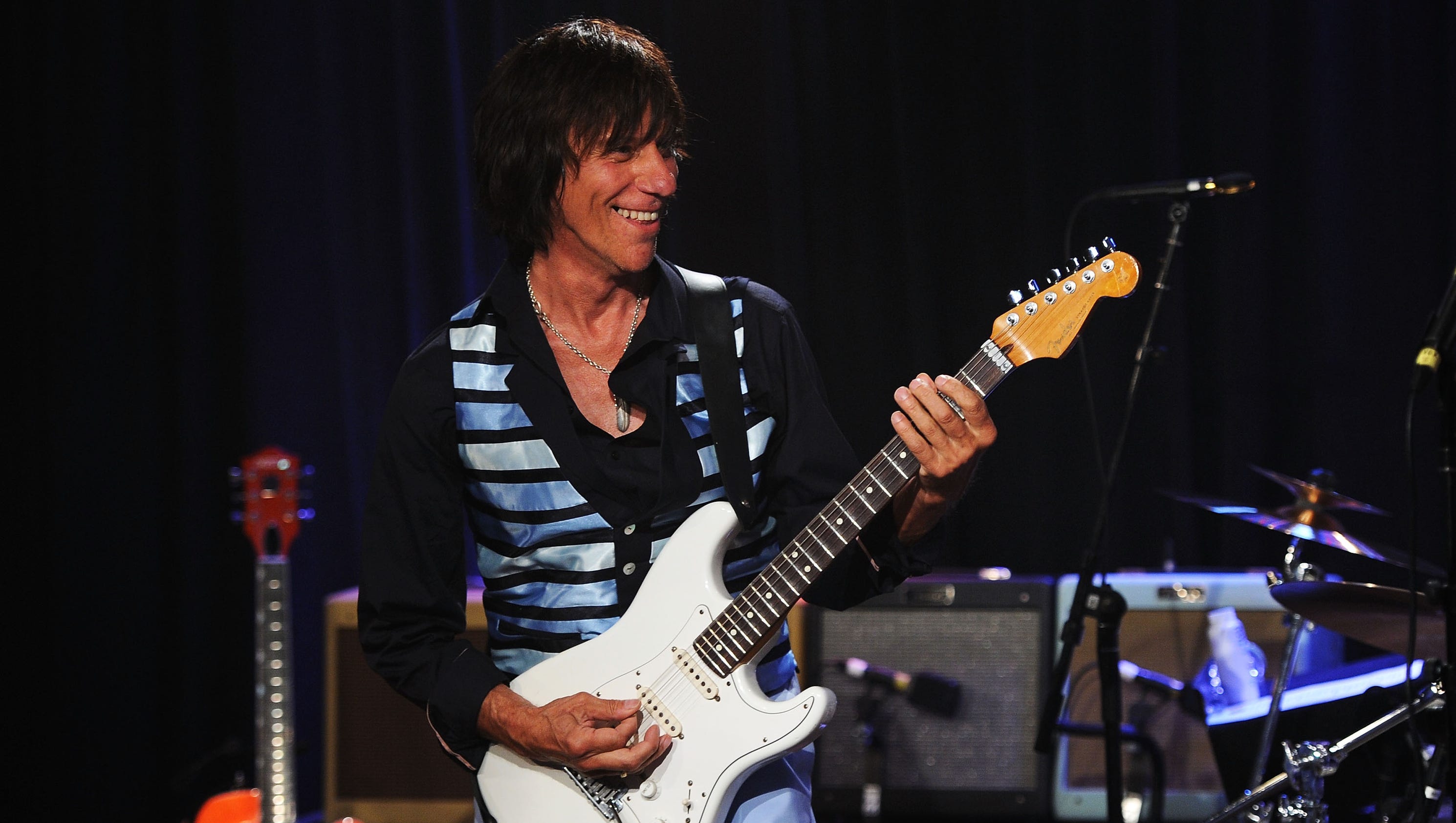 Jeff Beck returns to Phoenix for first Valley concert in 12 years; on