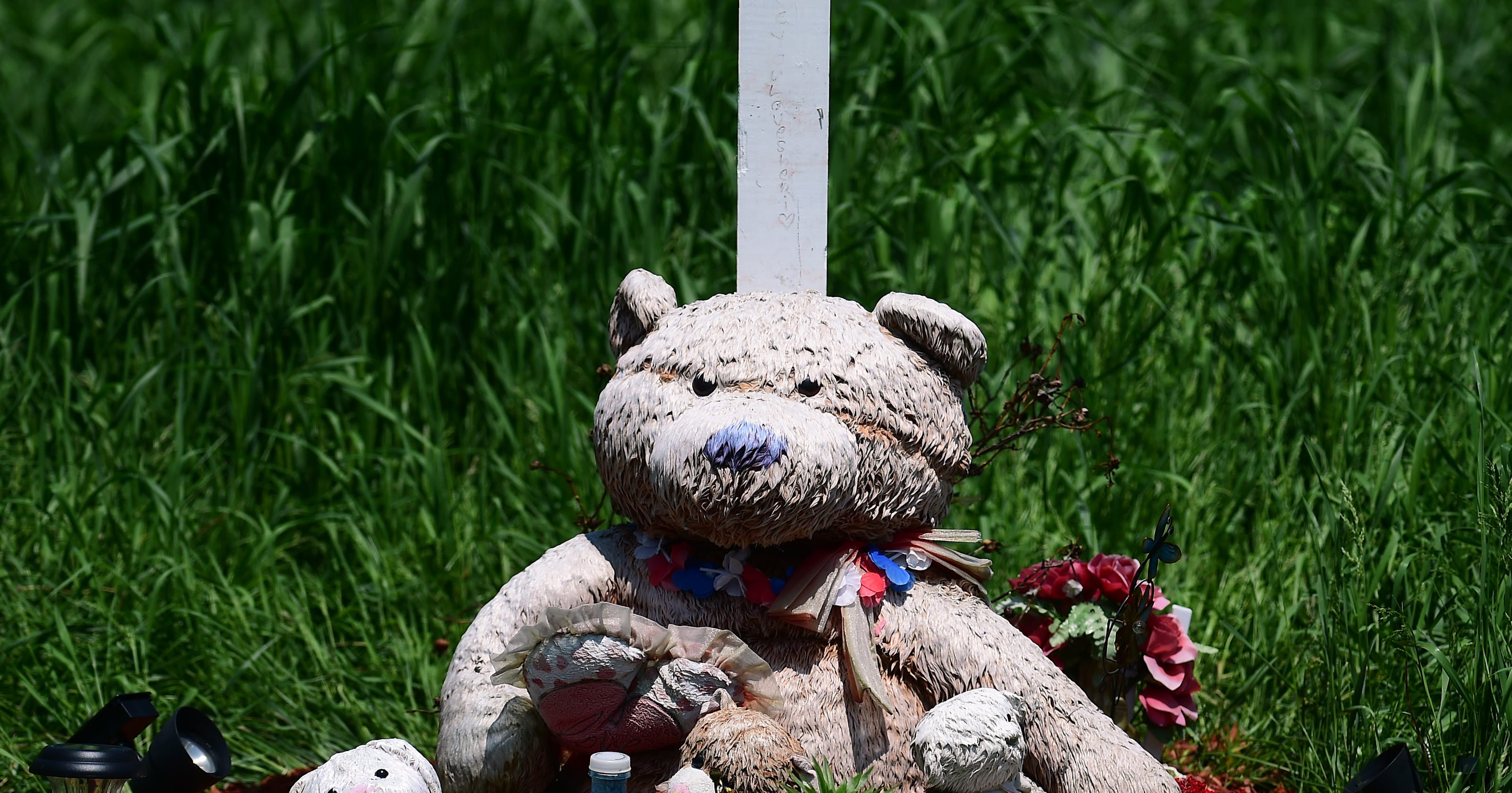 Roadside Safety 90: The Untold Story - 0ol2k2m