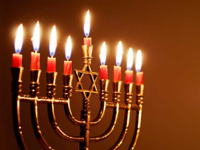 5 Things To Know About Hanukkah Because Chrismukkah