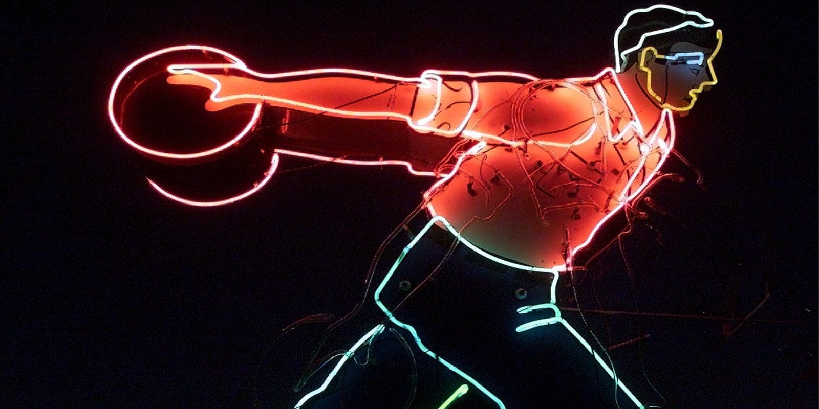 Des Moines' Plaza Lanes bowling alley sues insurance carrier, agent