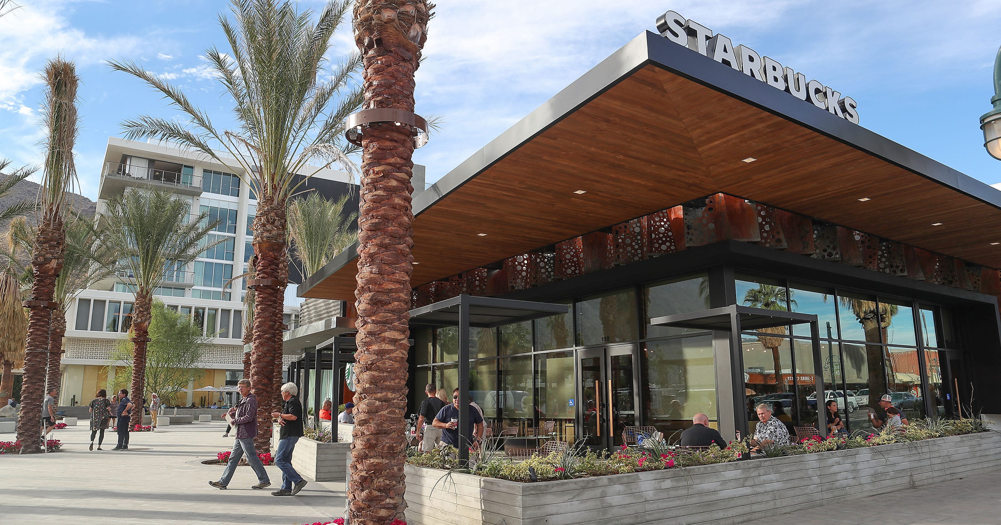 New Palm Springs Starbucks Reserve brings rare coffee menu and comfort