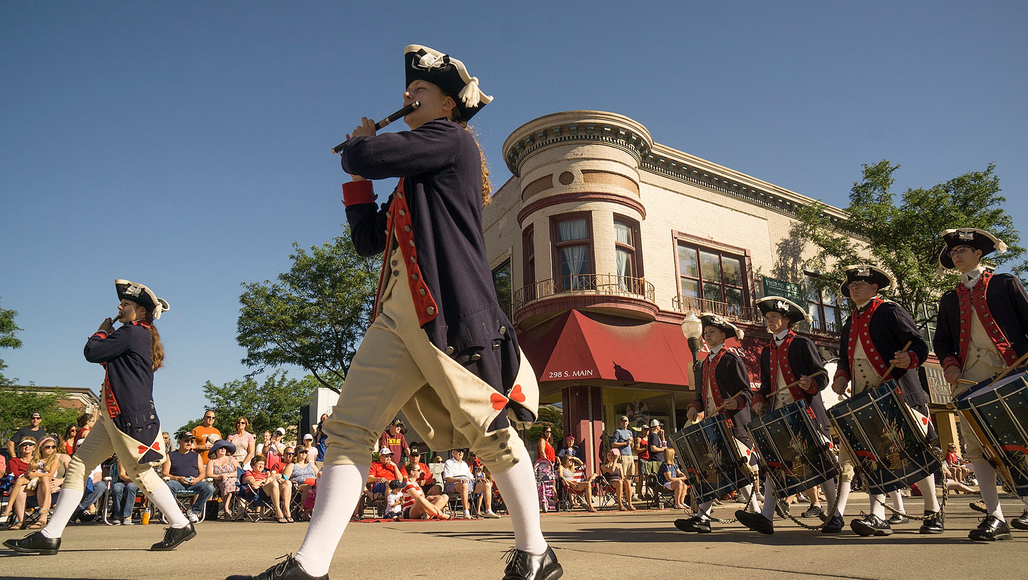 Plymouth parade celebrates Independence Day
