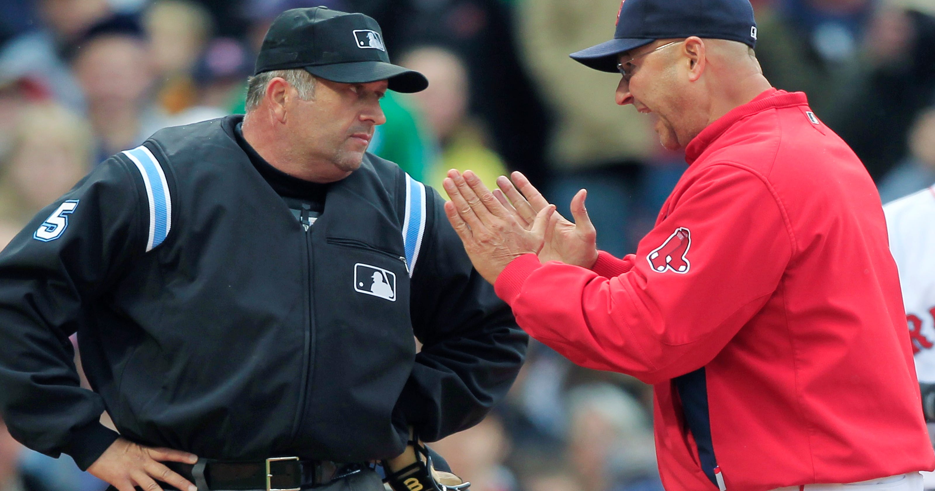 Palm Springs' Dale Scott announces his retirement as an MLB umpire