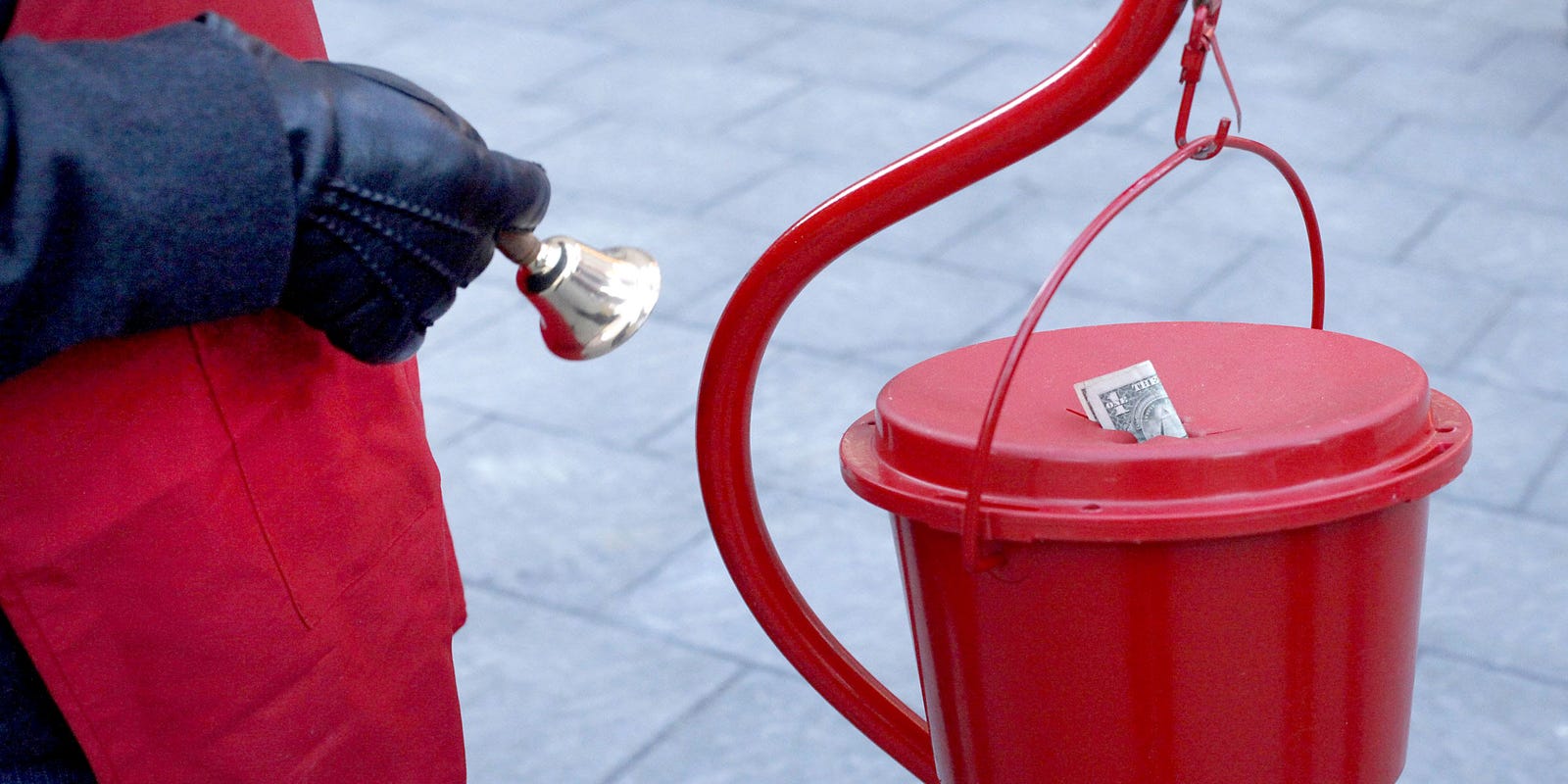 Salvation Army red kettle stolen at Roseville Walmart