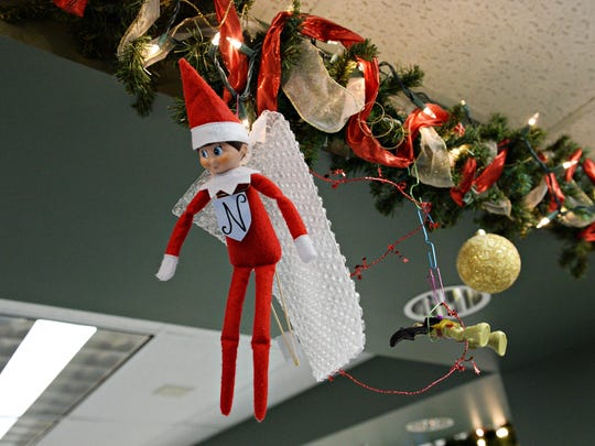 32 ways Elf on the Shelf tricks during the holidays
