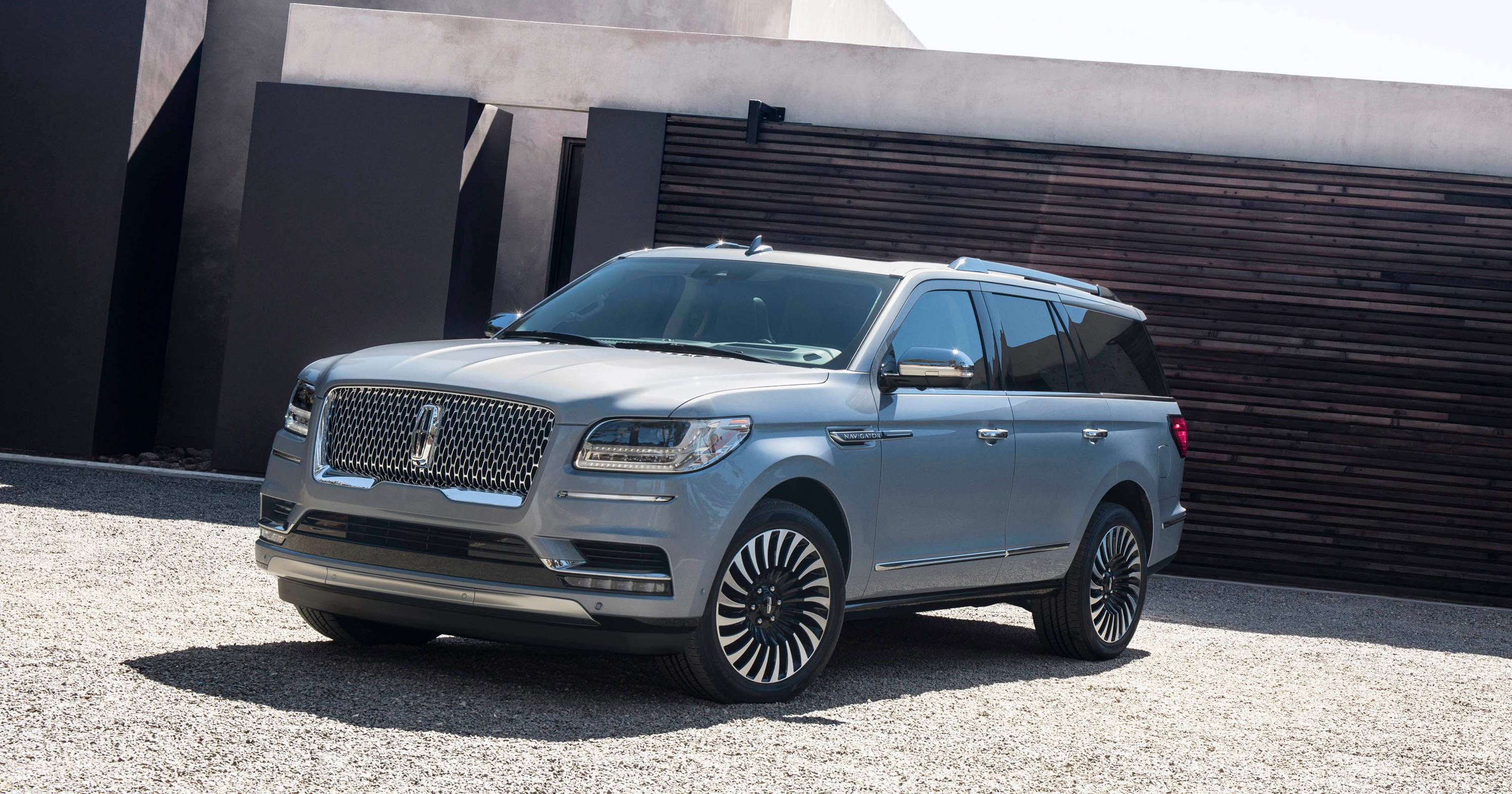 Lincoln Navigator gets first redesign in a decade