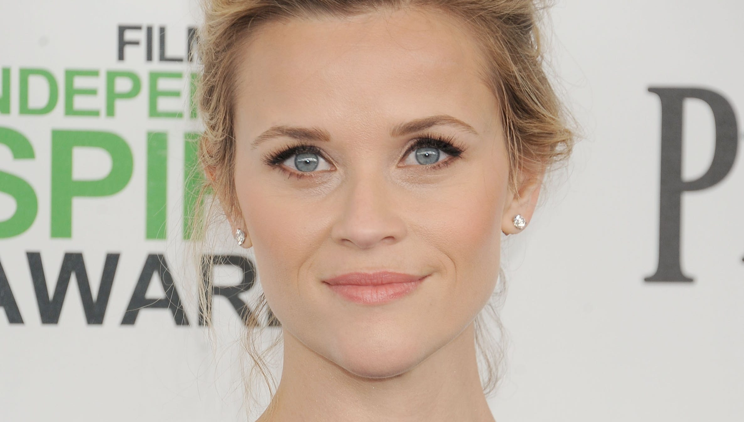 Witherspoon to launch lifestyle brand, hires C. Wonder exec