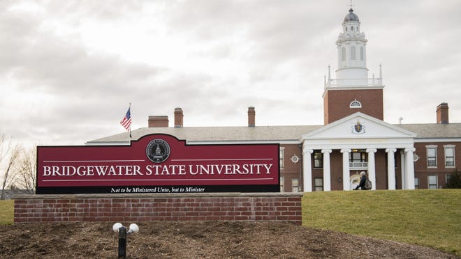 Bridgewater State's online college helps senior citizens connect and Bridgewater State's online college helps senior citizens connect and