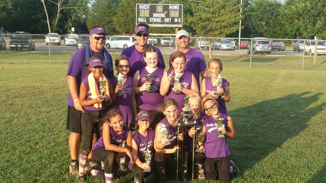 
Members of the 2014 7-9-year-old Murfreesboro Lady Eagles girls softball team are, front row (from left) Skylar Rachal, Katie Stephens, Avery Jewell, Lexie Powell and Maddison Rudolph. Middle row (from left) are Brooklynn Currie, Addison Melton, Mary Beth Bryan, Presley Applegate and Sarah Thompson. Back row (from left) are coaches Chad Rudolph, Shawn Applegate and John Jewell.
