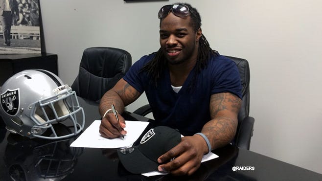 Trent Richardson signs on with the Oakland Raiders on Tuesday.