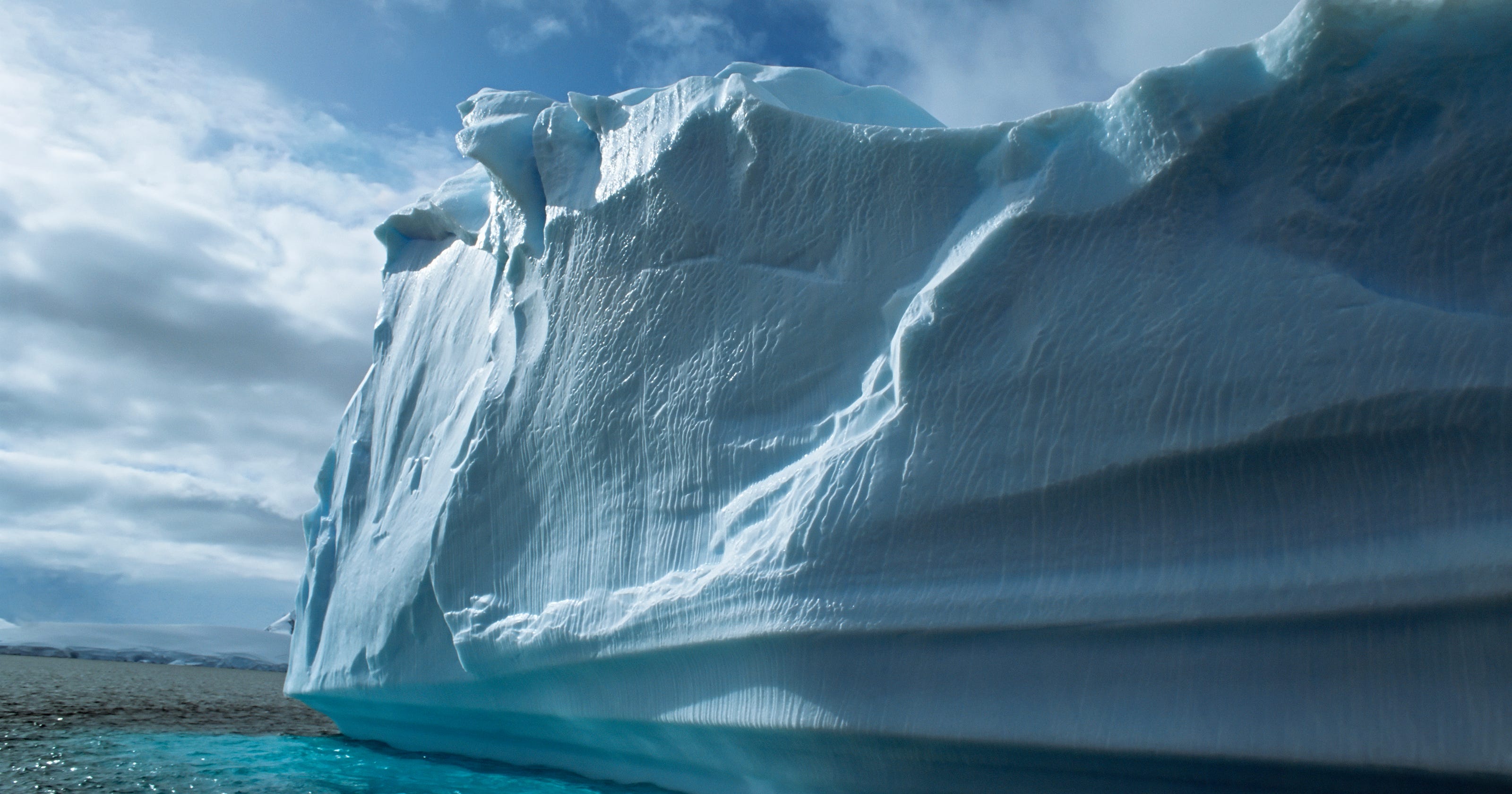 Pine Island Glacier Manhattansized Antarctica iceberg breaks off