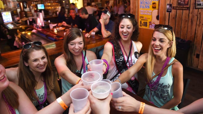 Bachelorettes Making Merry In Music City