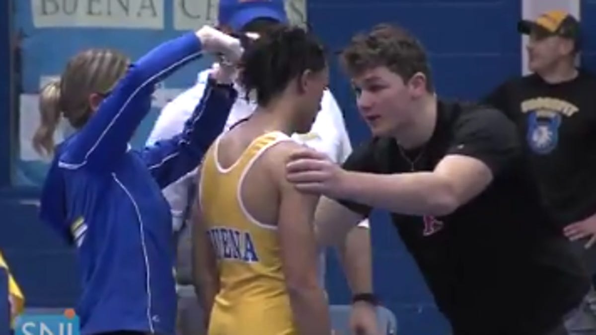 New Jersey Referee Makes Wrestler Cut Dreadlocks Or Forfeit
