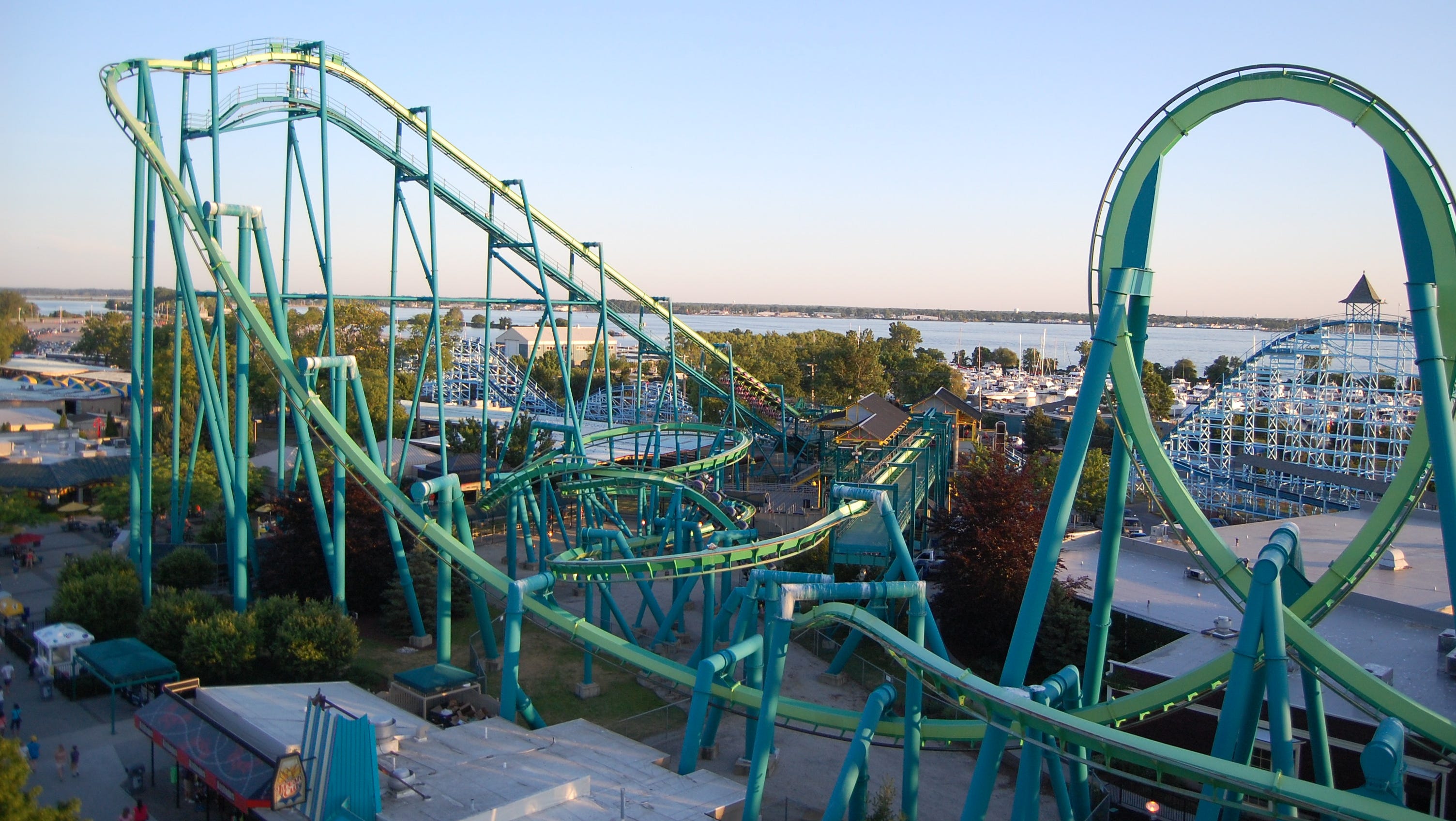 Man Hit By Roller Coaster While Looking For Lost Phone