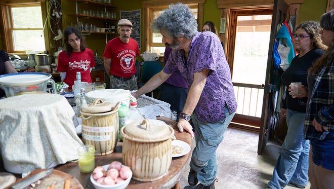 Sandor Katz leads a fermentation workshop.