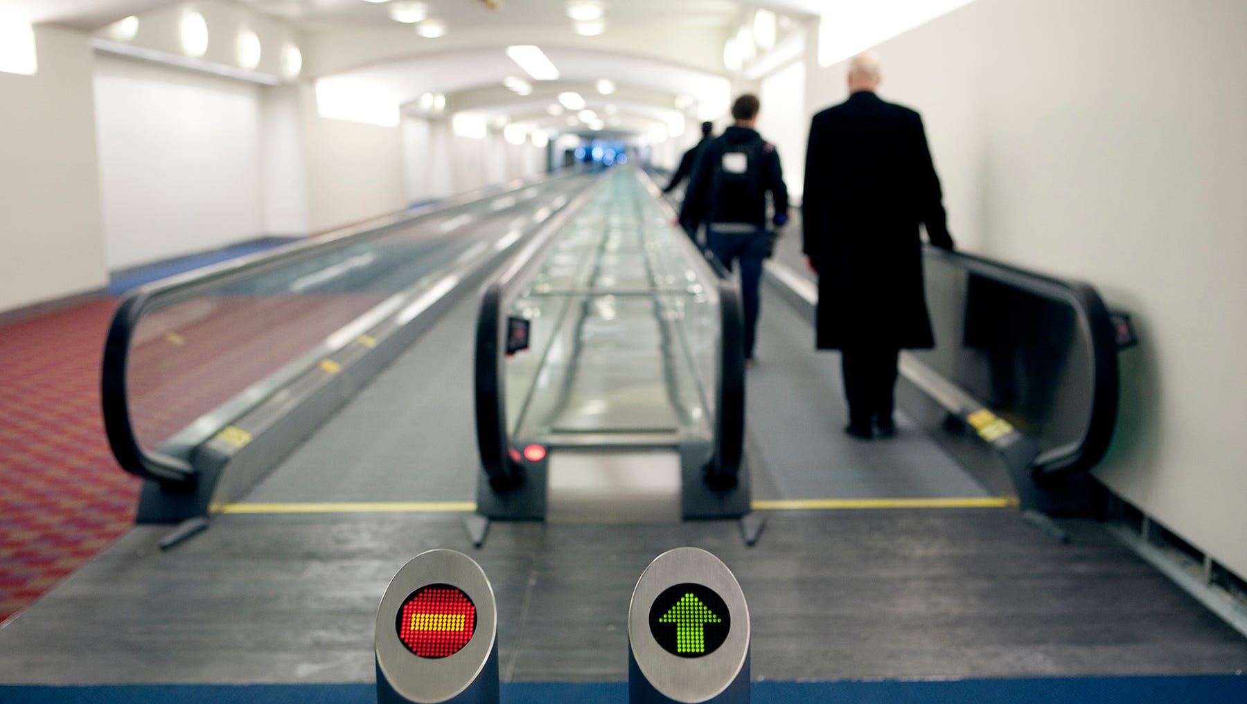 A short history of airport moving walkways