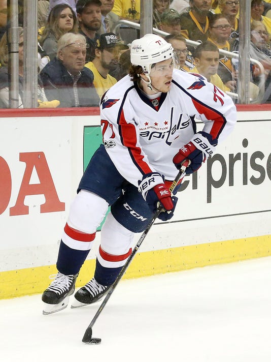 T.J. Oshie Capitals resign winger to eightyear 46 million deal