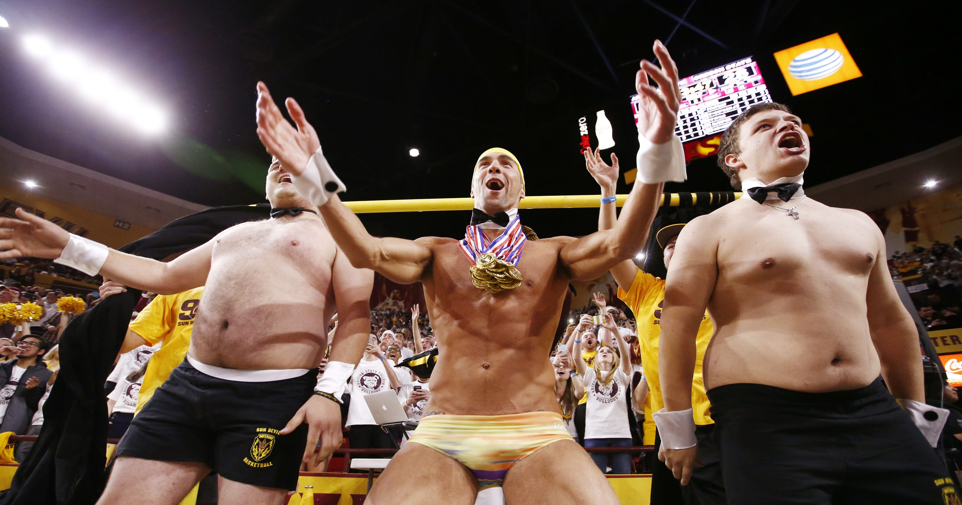 Michael Phelps Is Perfect In Asu S Curtain Of Distraction