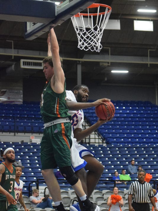 Washington S Night Not Enough For Wildcats Against Ut Dallas
