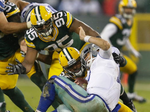 Green Bay Packers linebacker Jayrone Elliott sacks