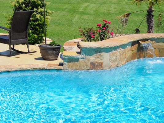 Beautiful Backyard Swimming Pools