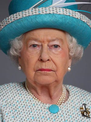 False tweets spark alarm that Queen Elizabeth died