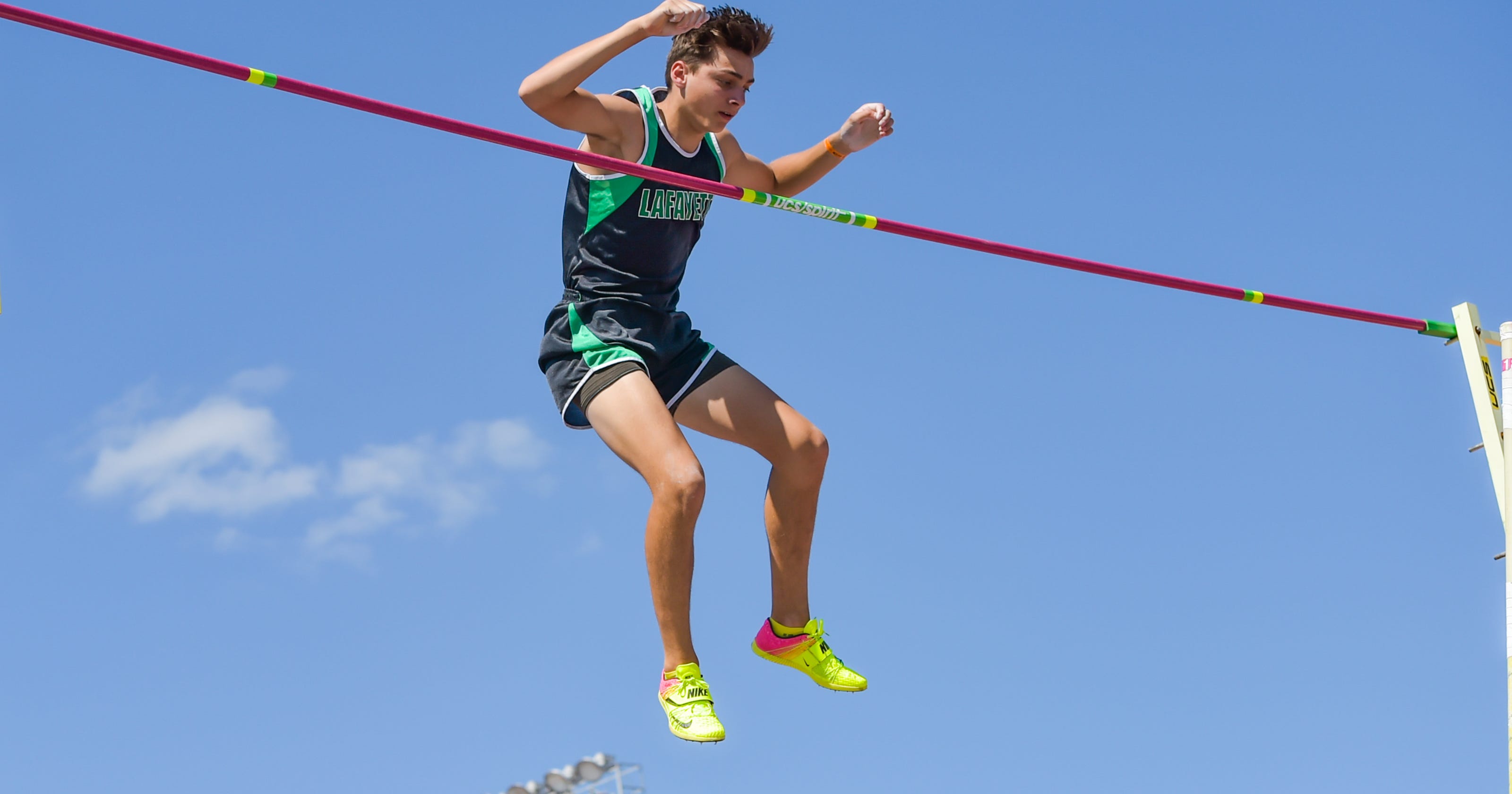 Mondo Duplantis shatters college record, wins SEC Indoors ...