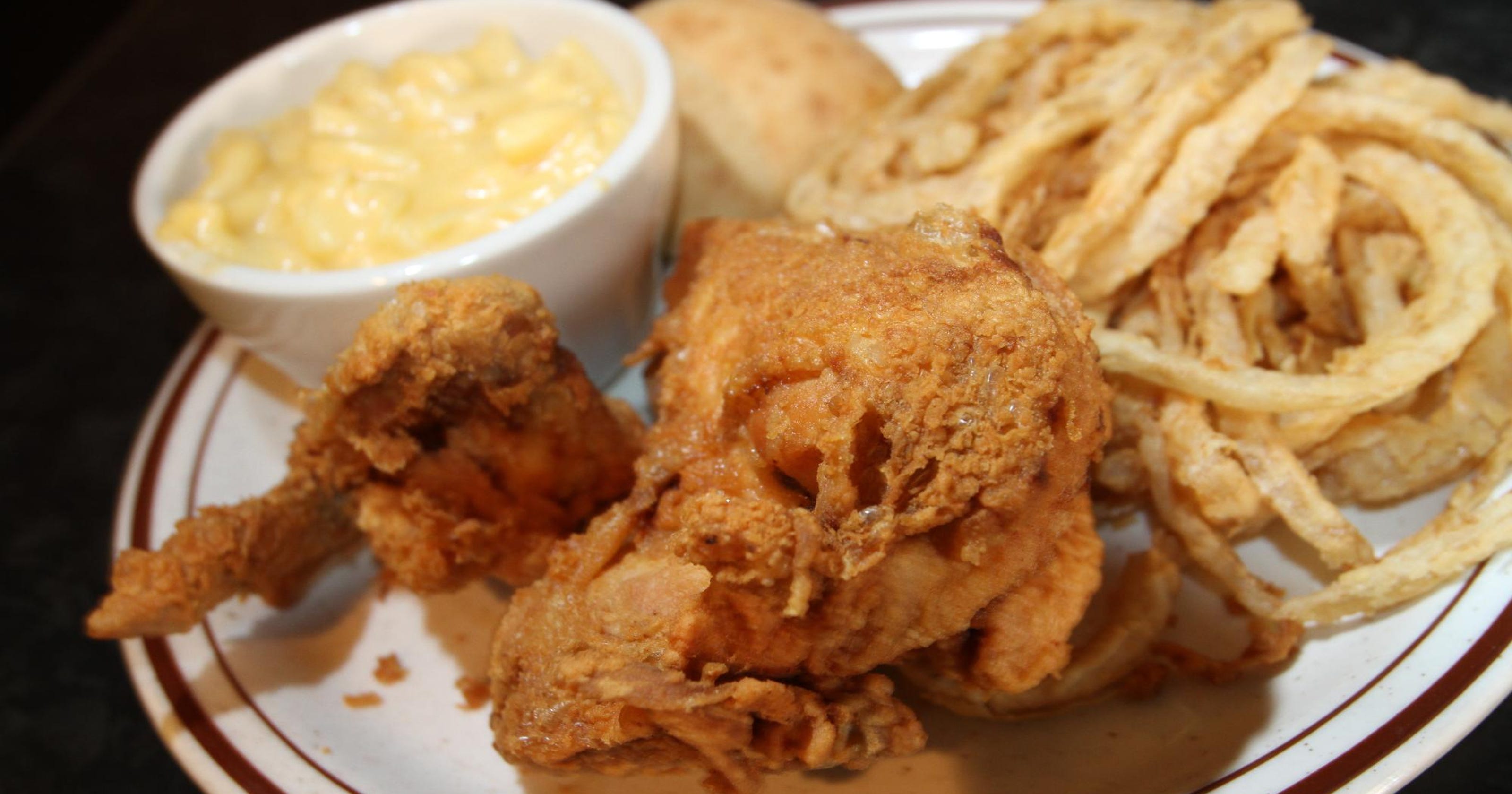 Where to find Broasted chicken in Des Moines 2018 edition