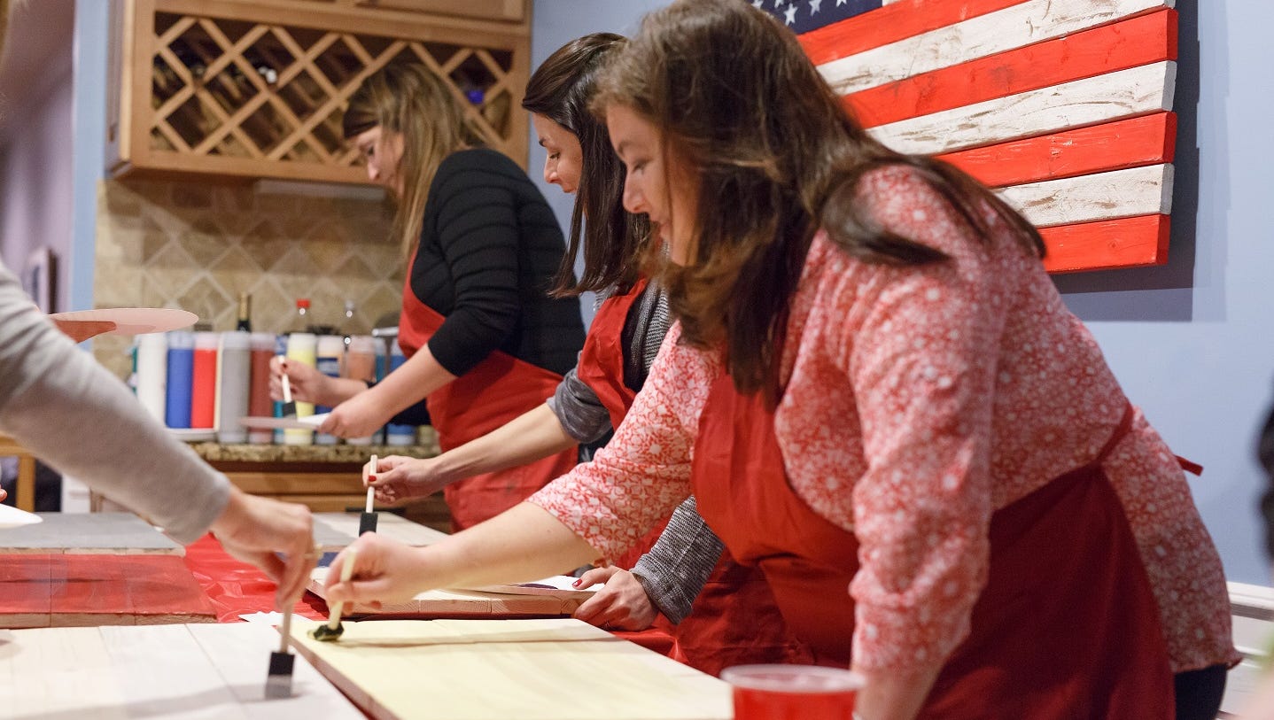 Hockessin Mom Has A Growing Mobile Pallet Party Painting Business