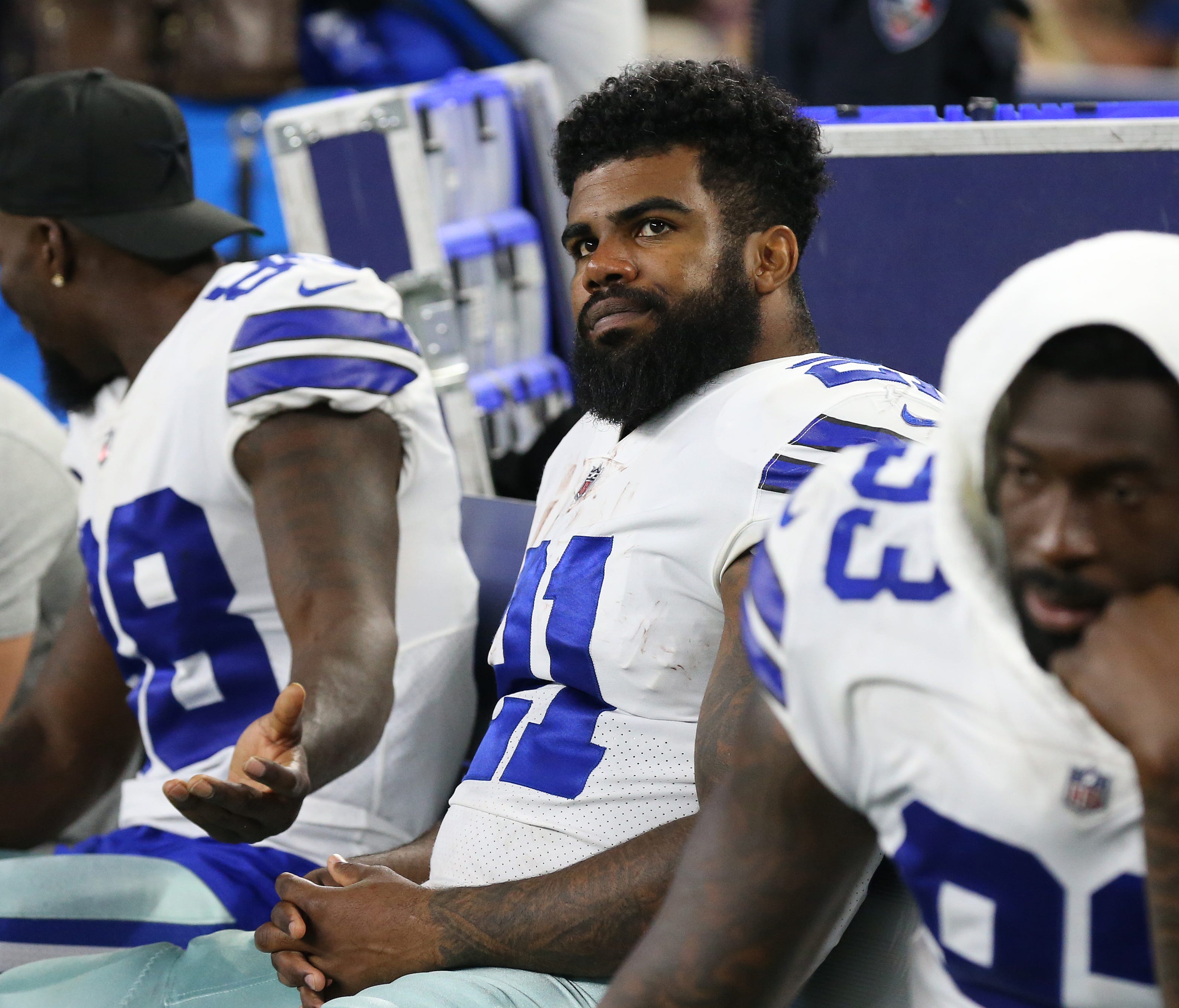 Dallas Cowboys  running back Ezekiel Elliott (21) on the bench during the game against the Oakland Raiders at AT&T Stadium.