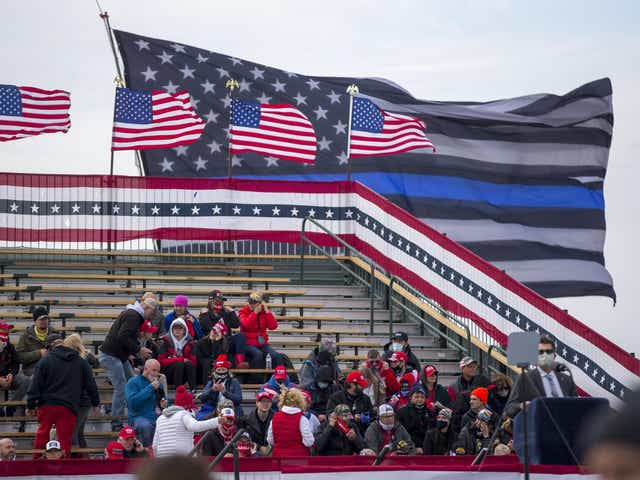 Fact Check Thin Blue Line Flag Takes Prominent Place At Trump Rallies