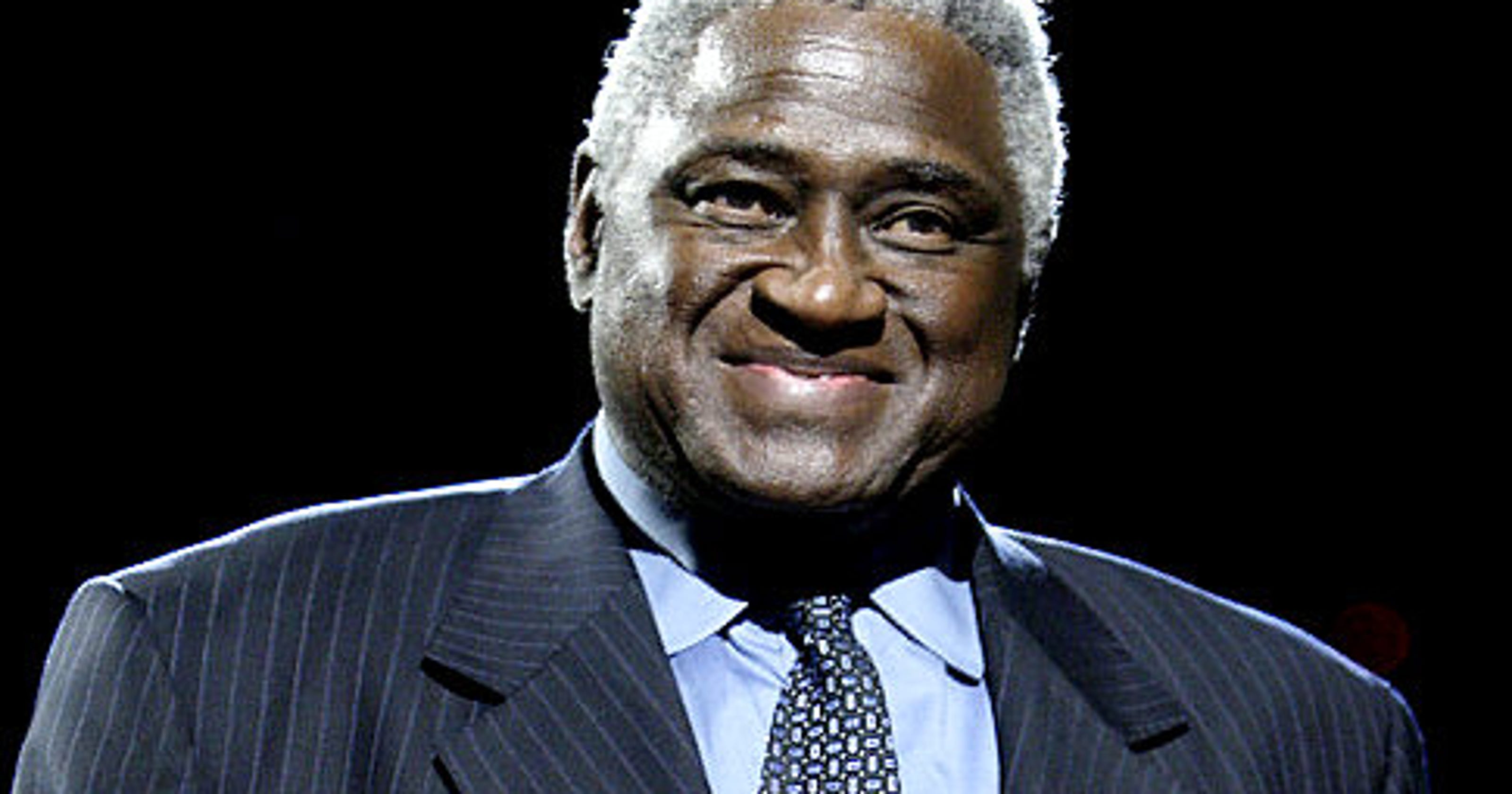 New York Knicks legend Willis Reed tells current team to 'hang in'