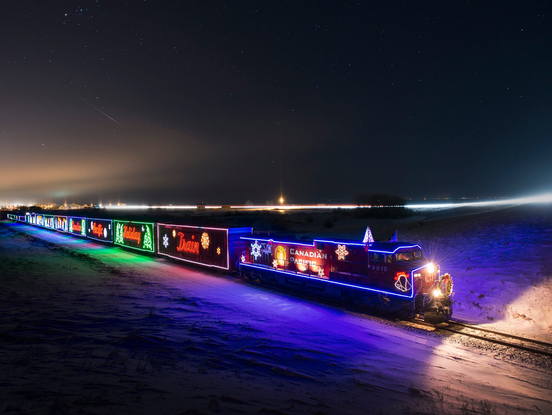 cp holiday train old world christmas market and more to do in wisconsin christmas train canada
